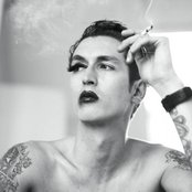 The Legendary Tiger Man - List pictures