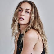 Zella Day - List pictures