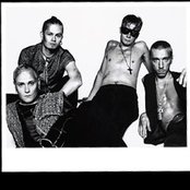 Neljä Ruusua - List pictures