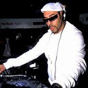 Roger Sanchez - List pictures