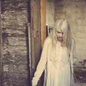 Holly Henry - List pictures