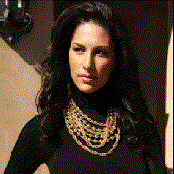 Bria Valente - List pictures