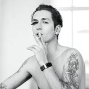 The Legendary Tiger Man - List pictures