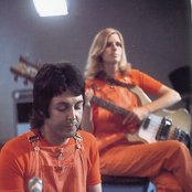 Paul & Linda Mccartney - List pictures
