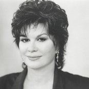 K.t. Oslin - List pictures