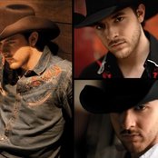 Chris Young - List pictures