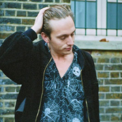 Gabriel Bruce - List pictures