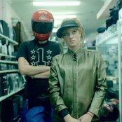 Bumblebeez - List pictures