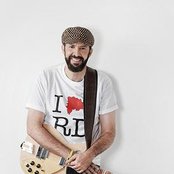 Juan Luis Guerra Y Los 440 - List pictures