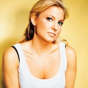 Julie Roberts - List pictures