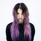 Alina Devecerski - List pictures