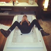 Burns - List pictures