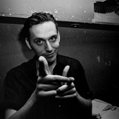 Gabriel Bruce - List pictures