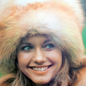 Olivia Newton-john - List pictures