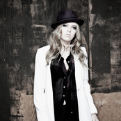 Zz Ward - List pictures