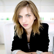 Amandine Bourgeois - List pictures