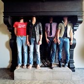 Kings Of Leon - List pictures