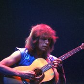 Steve Howe - List pictures