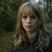 Ingrid Olava - List pictures