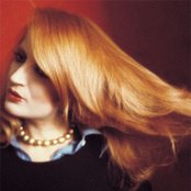 Mina - List pictures