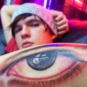 Framing Hanley - List pictures