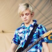 Ross Lynch - List pictures