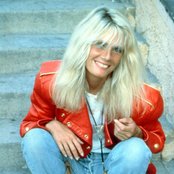 Kim Carnes - List pictures