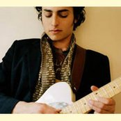 Keaton Simons - List pictures