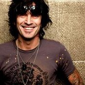 Tommy Lee - List pictures