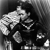 Eartha Kitt - List pictures