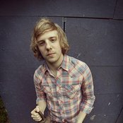 Andrew Belle - List pictures