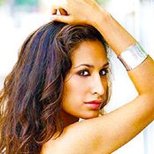 Preeya Kalidas - List pictures