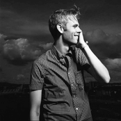 Lars Vaular - List pictures