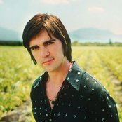 Juanes - List pictures