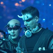 Showtek - List pictures