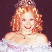 Megan Hilty - List pictures