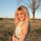Kelsea Ballerini - List pictures