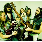 Valient Thorr - List pictures
