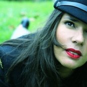 Laetitia Sadier - List pictures