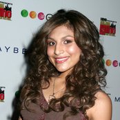 Paula Deanda - List pictures