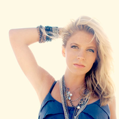 Katelyn Clampett - List pictures