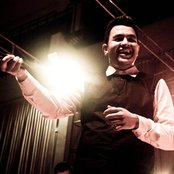 Tulus - List pictures