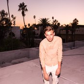 Flume - List pictures