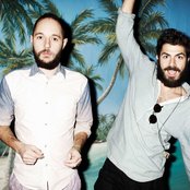 Bag Raiders - List pictures