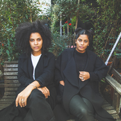 Ibeyi - List pictures