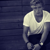 Christopher - List pictures