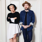 You+me - List pictures