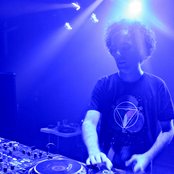 High Contrast - List pictures