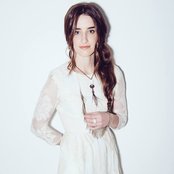 Holly Starr - List pictures