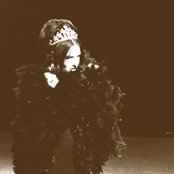 Rose Mcdowall - List pictures